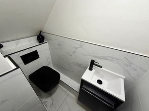 Downstairs W/C- click for photo gallery